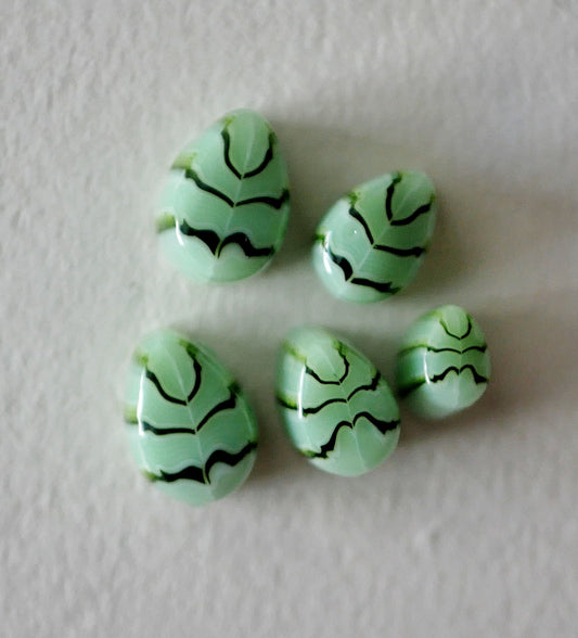 5 Squiggly Green Leaf Tokens