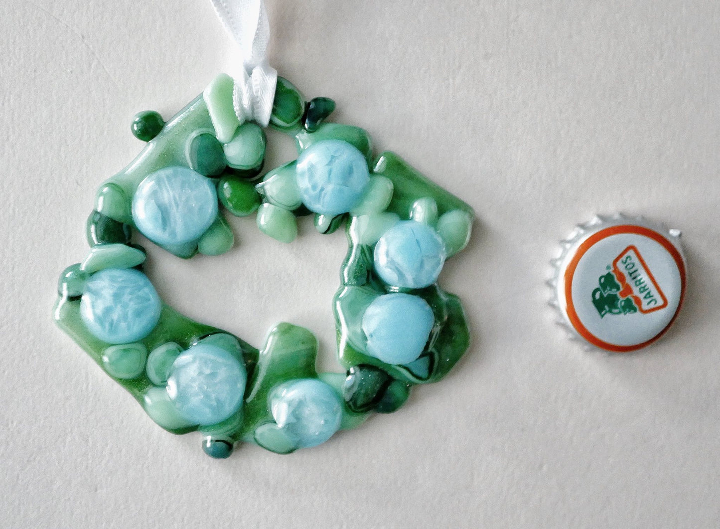 Bumpy Wreath with Blue Ornaments (Small)