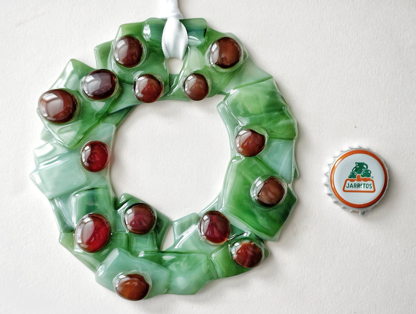 Bumpy Wreath with Red Ornaments (Large)