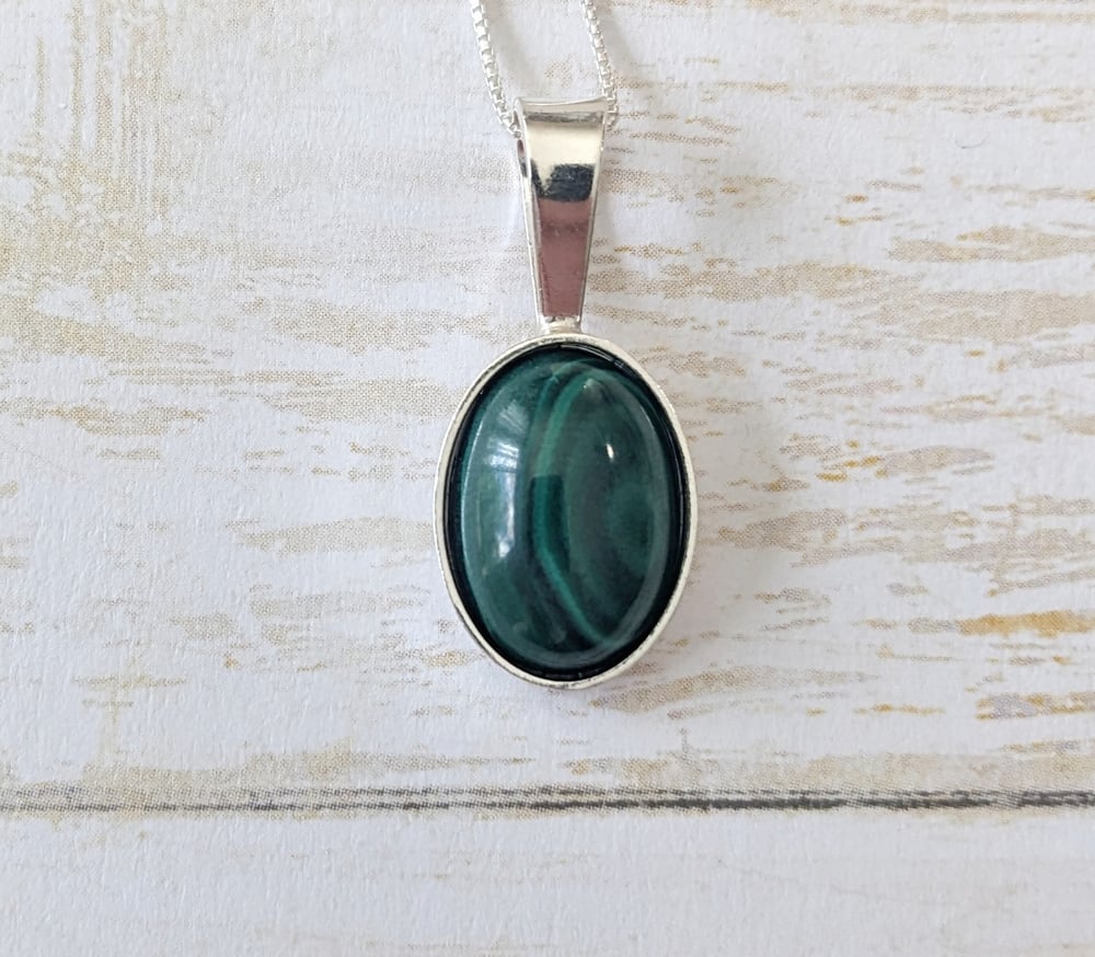 Sterling silver malachite deals necklace