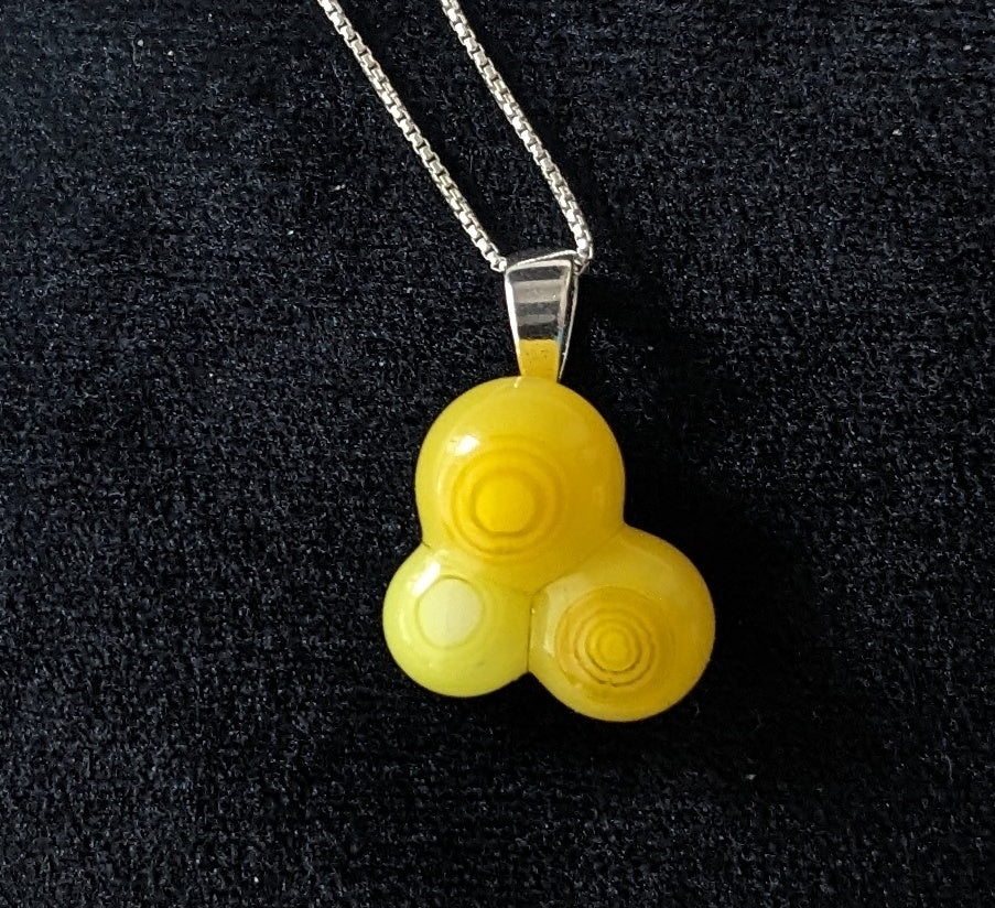 Trio Pendant: Canary