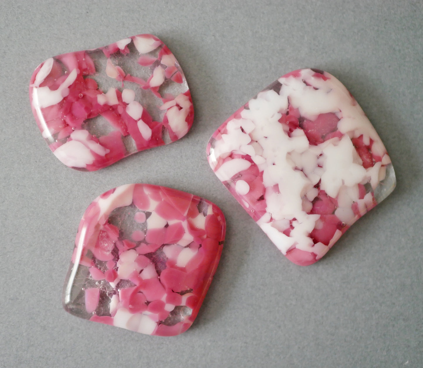 Big Cabochon: Pink, White and Clear