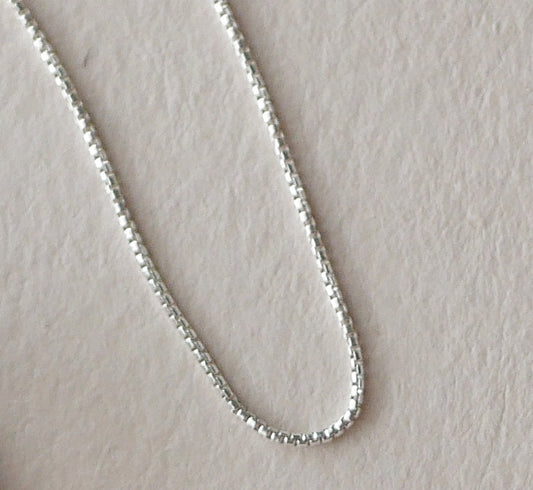 Delicate Chain (Sterling Silver)