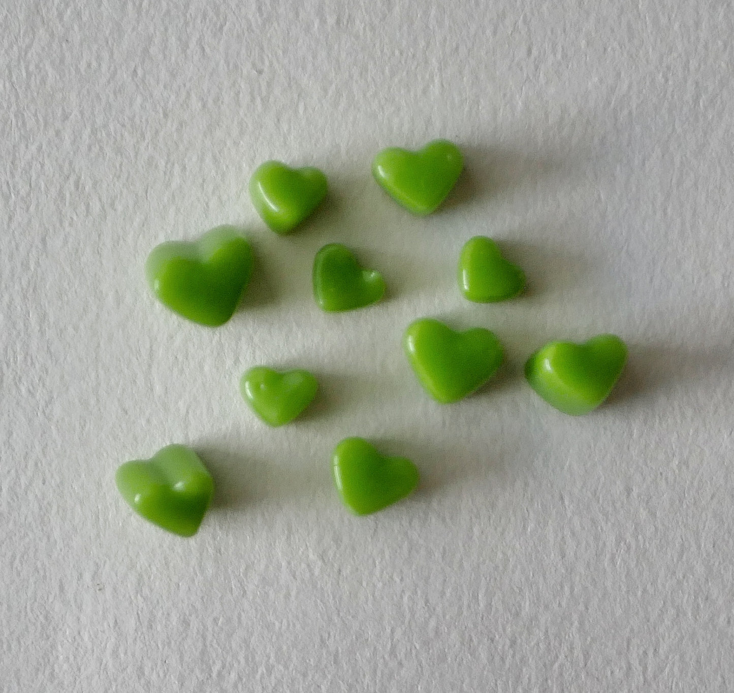 10 Tiny Green Hearts