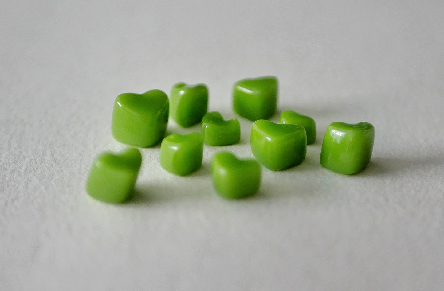 10 Tiny Green Hearts