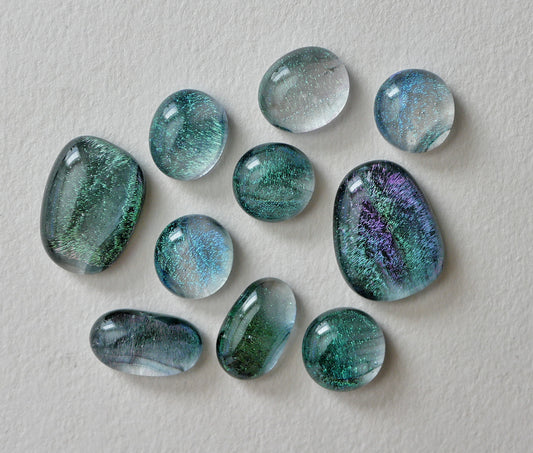 10 Dichroic Purple and Green Tokens