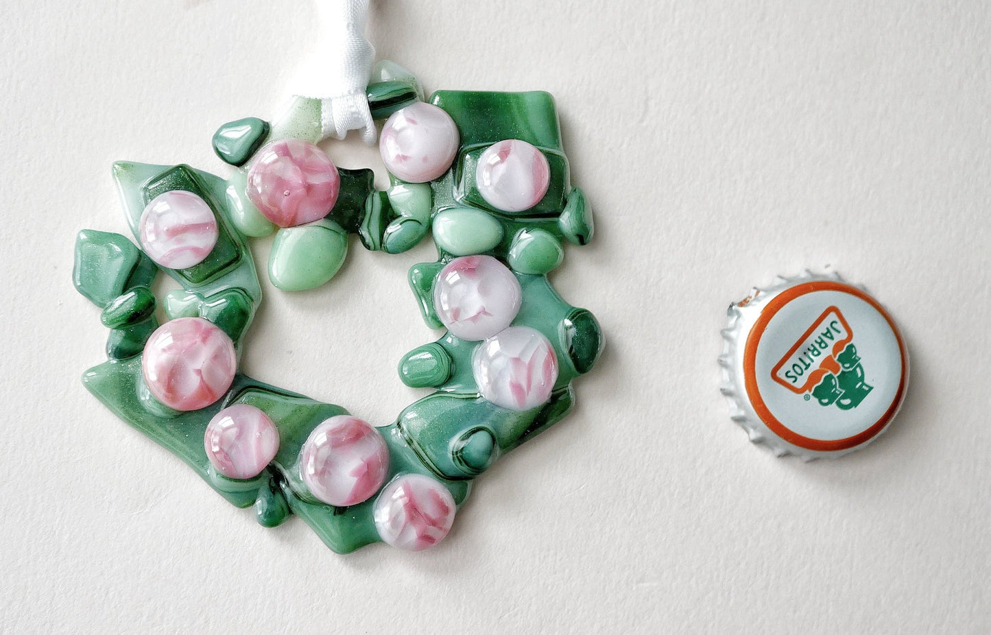 Bumpy Geometric Wreath with Pink Ornaments (Small)