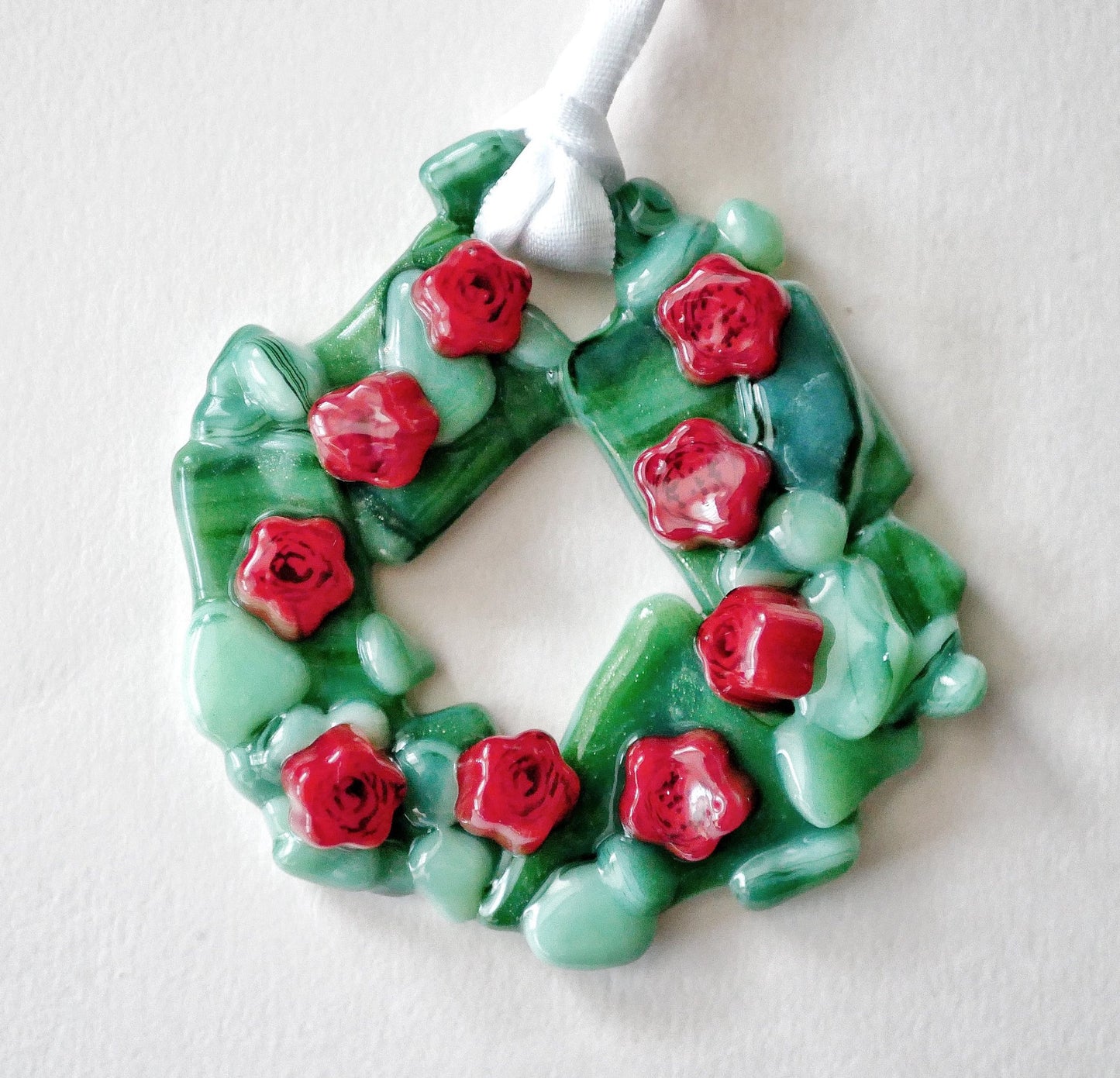 Bumpy Wreath with Red Floral Ornaments #2 (Small)