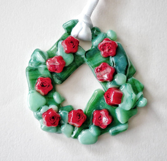 Bumpy Wreath with Red Floral Ornaments #2 (Small)