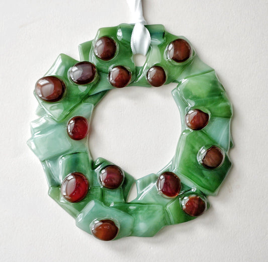 Bumpy Wreath with Red Ornaments (Large)