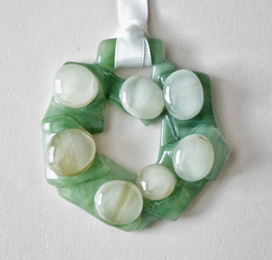 Bumpy Wreath with Pale Yellow Ornaments (Small)