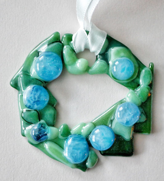 Bumpy Geometric Wreath with Blue Baubles (Small)