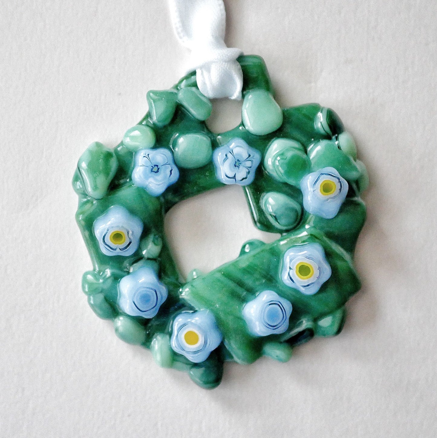 Bumpy Wreath with Periwinkle Floral Ornaments (Small)