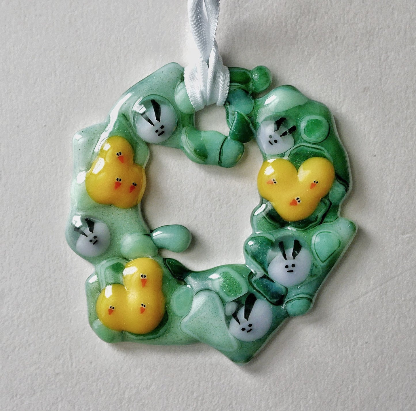 Bumpy Wreath with Yellow and Purple Guys (Small)