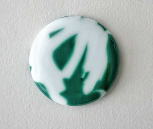 Round Worry Stone: Green and White Overlapping Lines