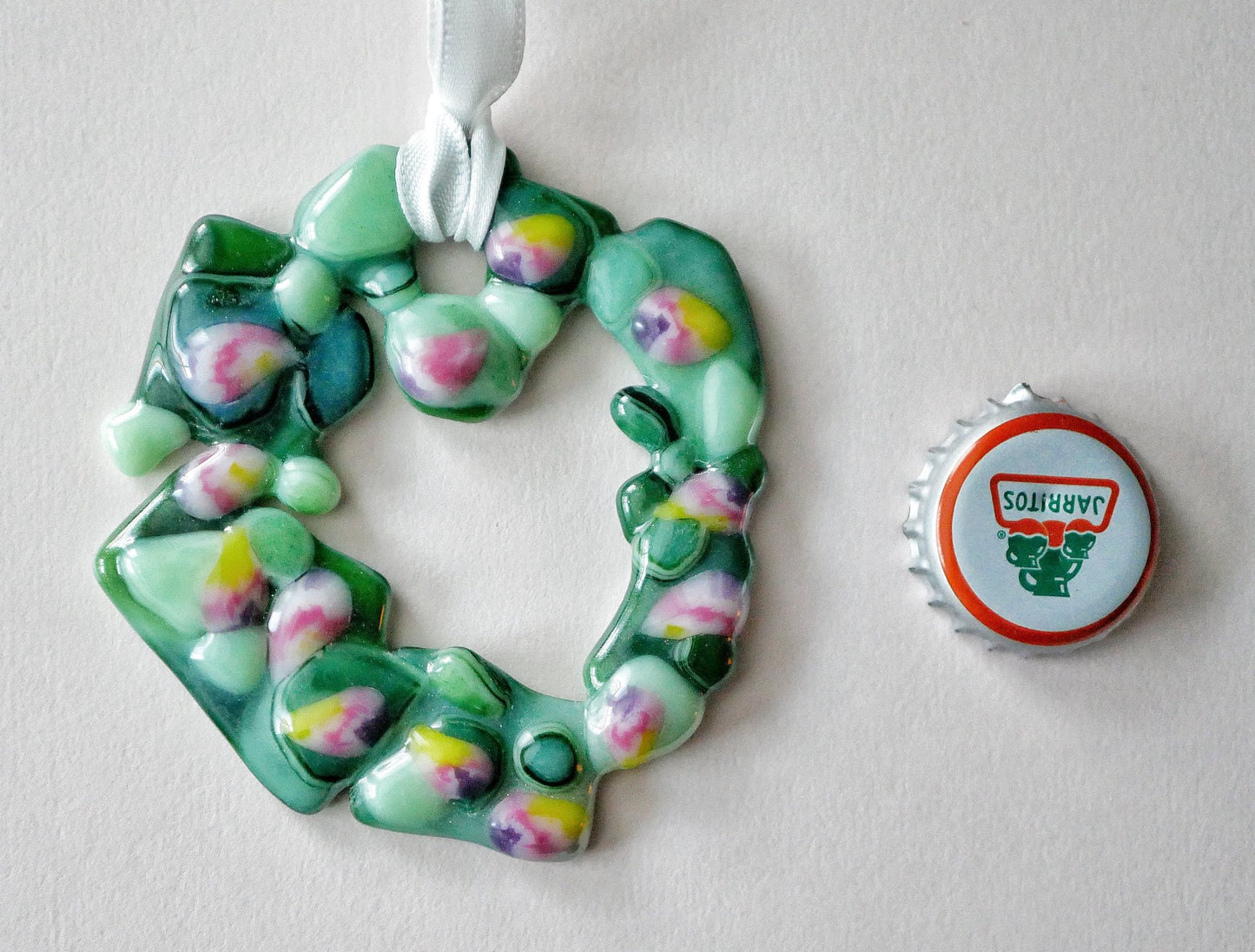 Bumpy Geometric Wreath with Pink and Yellow Blobs (Small)